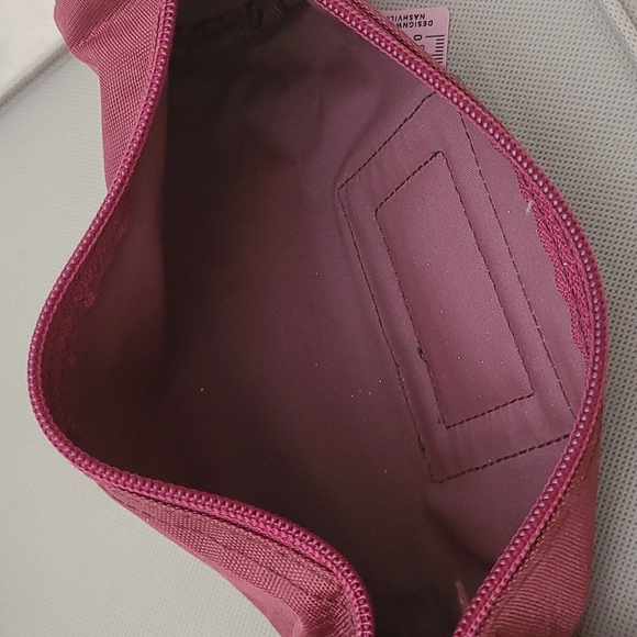 Winnie the Pooh pencil case - Picture 2 of 3